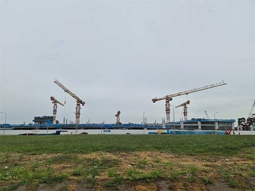 Manta supplies Potain MCT 565 cranes to lead development on two new prestigious projects in Singapore